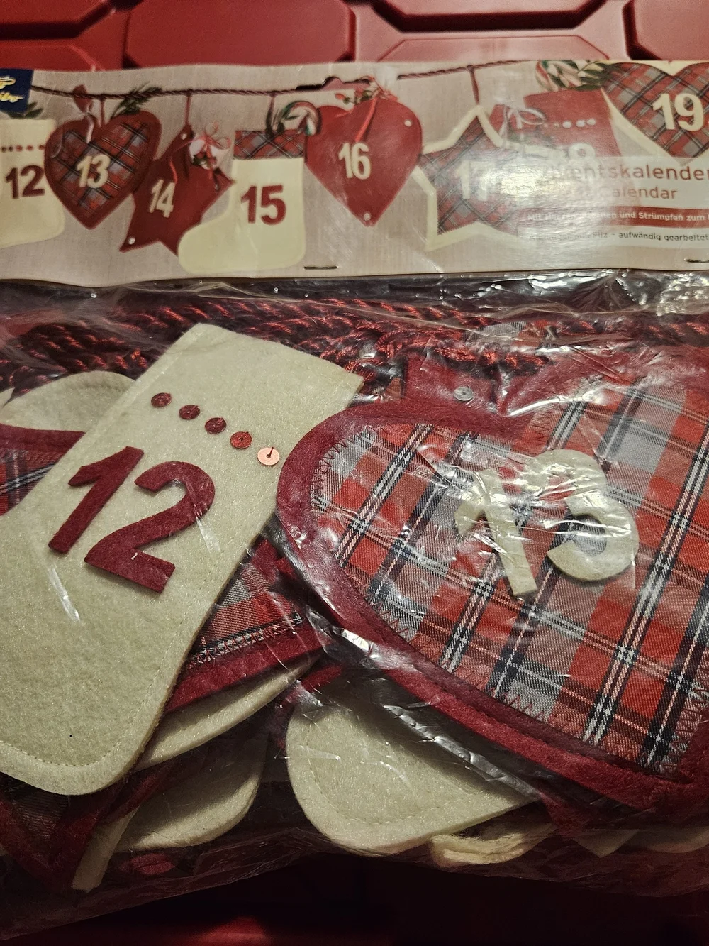 Plaid Heart & Stocking Advent Calendar Garland in Red and Cream